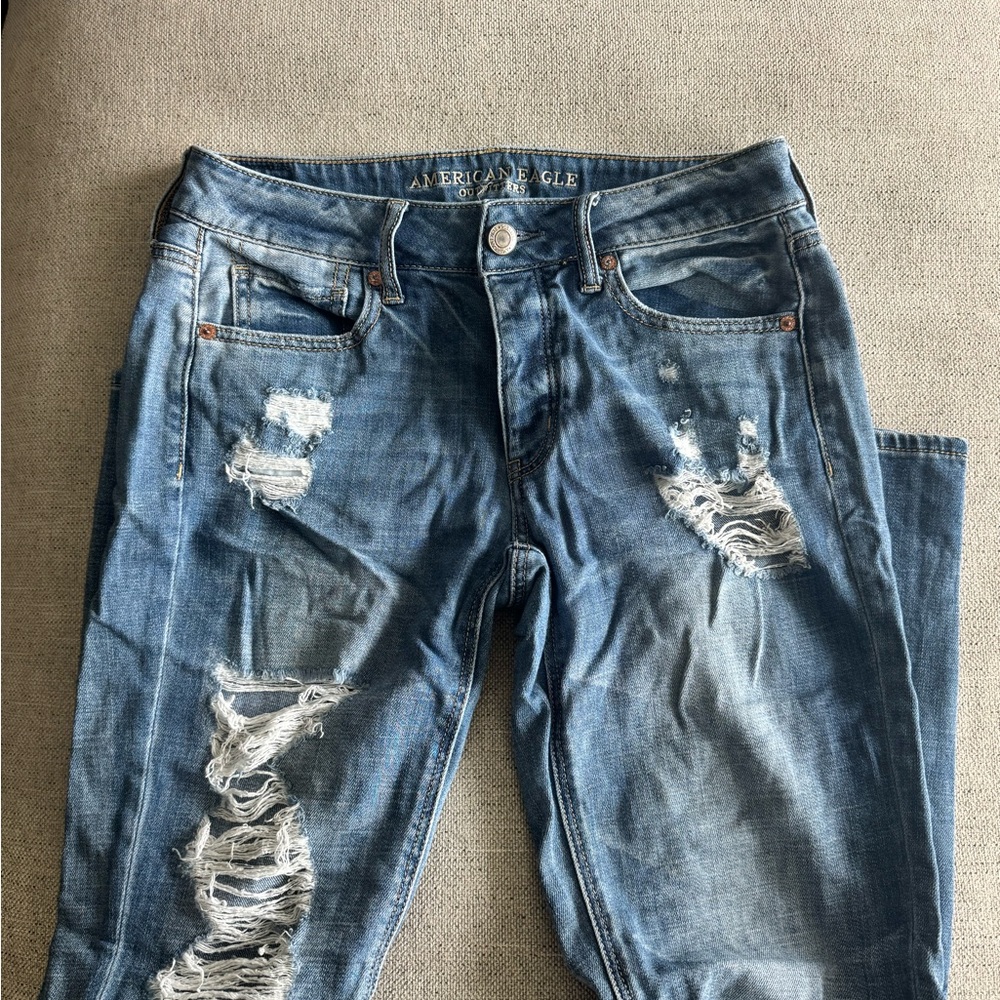American Eagle Outfitters Distressed Blue Ankle Jeans